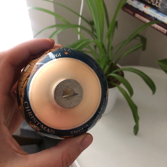 Vintage Christmas Tree Ornament - Picture 6 of 6